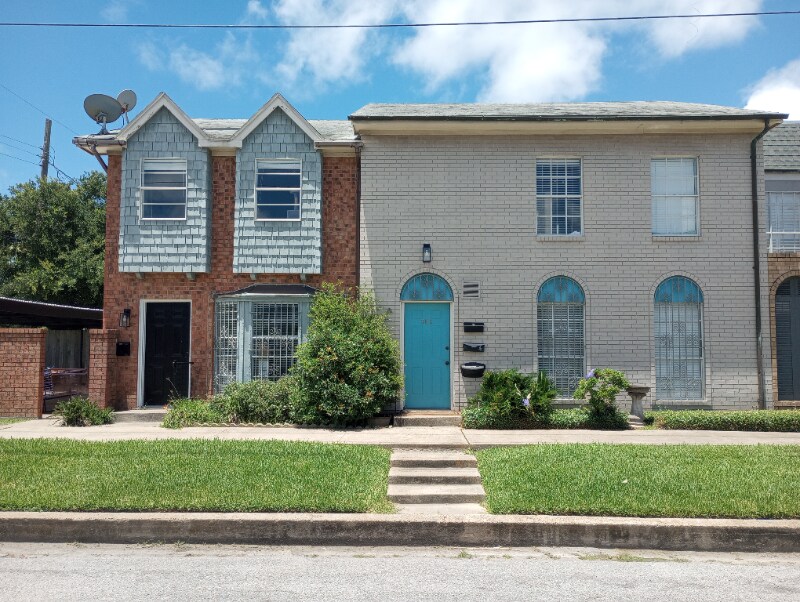 907 12th St in Galveston, TX - Building Photo