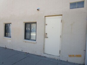 2001 Gold Ave SE in Albuquerque, NM - Building Photo - Building Photo