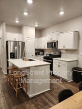 412 Lost Lake St NE in Salem, OR - Building Photo - Building Photo