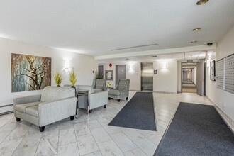 Heatheridge Estates Apartments A & C in Edmonton, AB - Building Photo - Lobby