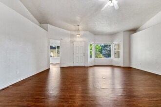2119 W Roberts Ave in Nampa, ID - Building Photo - Building Photo