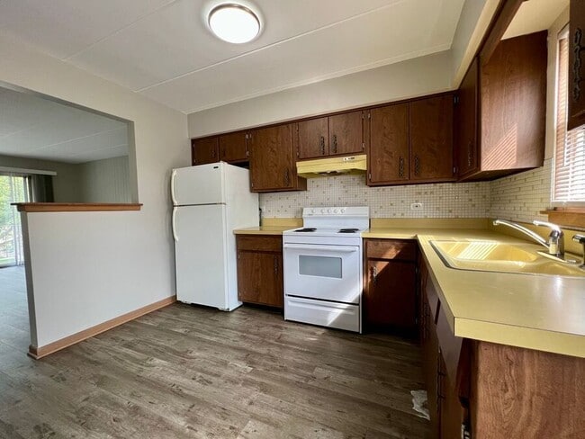 8021 W 30th St in North Riverside, IL - Building Photo - Building Photo