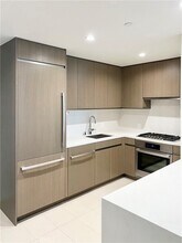889 Francisco St, Unit 2901 in Los Angeles, CA - Foto de edificio - Building Photo