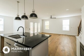 1811 Seminary St in Nashville, TN - Foto de edificio - Building Photo