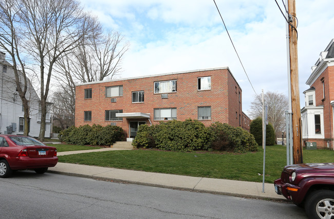 177 Broadway in Norwich, CT - Foto de edificio - Building Photo