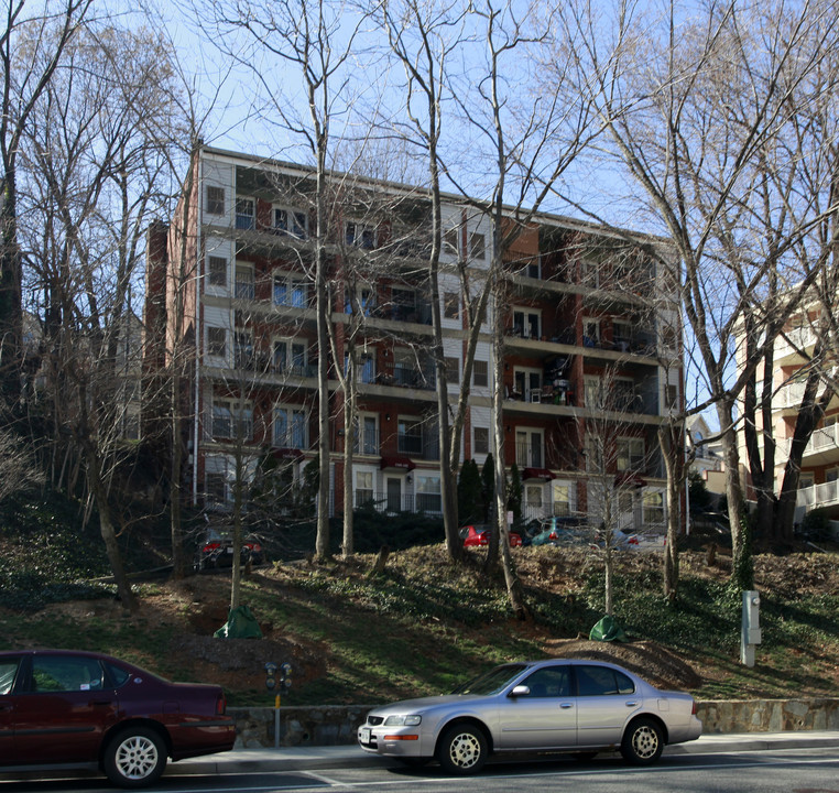 Carydale in Towne in Arlington, VA - Building Photo