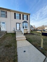 135 Whitburn Pl in Newark, DE - Building Photo