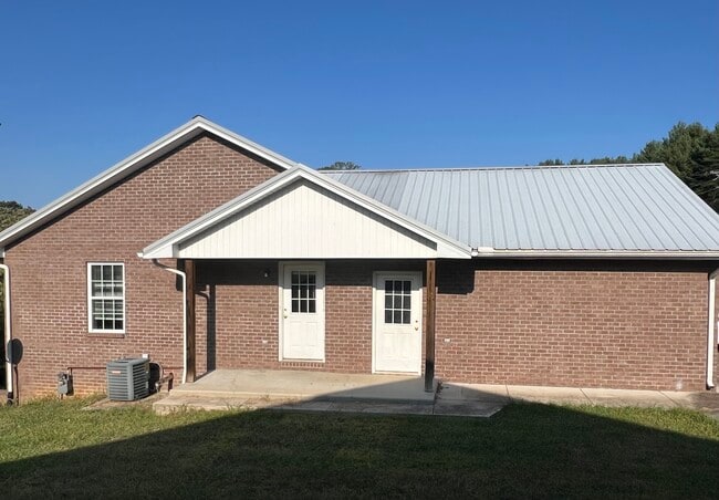 1465 Paran Rd, Unit B