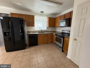 4725 Pistachio Ln in Capitol Heights, MD - Building Photo - Building Photo