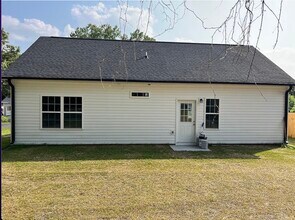 1143 Plaid St in Burlington, NC - Building Photo - Building Photo