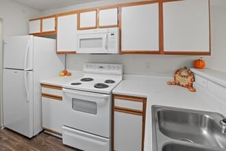 Crescent Pointe Apartments in Seneca, SC - Foto de edificio - Building Photo