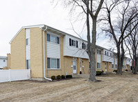 938-952 Virginia Ln in Elmhurst, IL - Foto de edificio - Building Photo