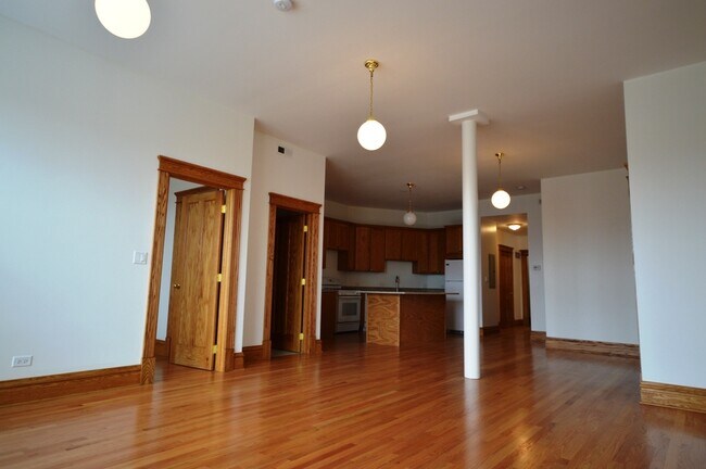 3406 N Sheffield Ave in Chicago, IL - Building Photo - Building Photo