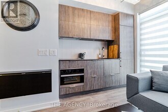 20-620 Richardson St in Toronto, ON - Building Photo - Building Photo