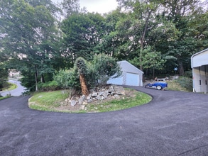 15215 Charmian Rd in Blue Ridge Summit, PA - Building Photo - Building Photo