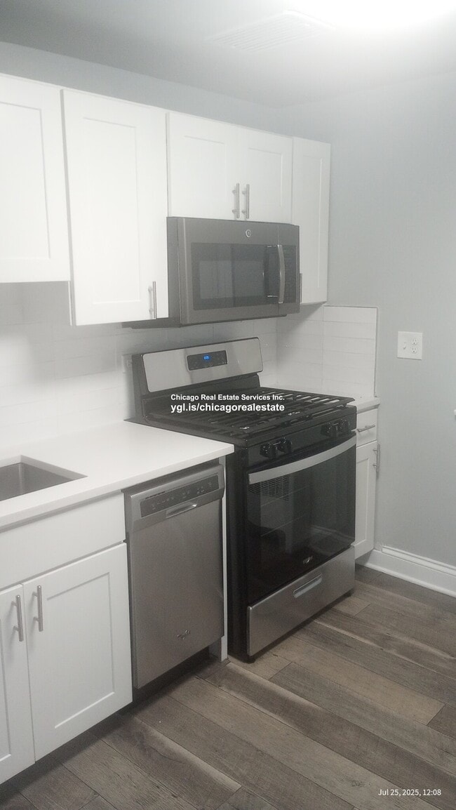 property at 2754 W North Shore Ave