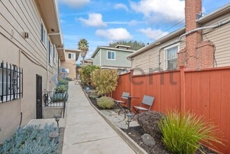 2033 High St in Oakland, CA - Building Photo - Building Photo