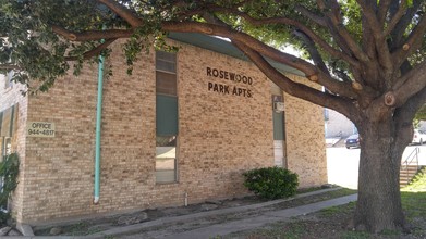 Rosewood Park Apartments UP in San Angelo, TX - Foto de edificio - Building Photo