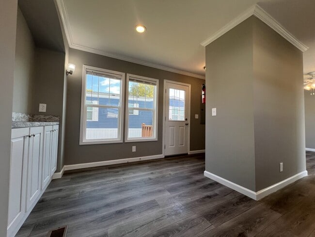 133 W Sourwood Dr in Browns Summit, NC - Building Photo - Building Photo