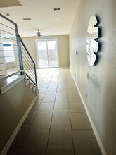 7913 Elka Lp in Laredo, TX - Foto de edificio - Building Photo