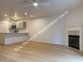 1972 NE Sams Loop in Bend, OR - Building Photo - Building Photo