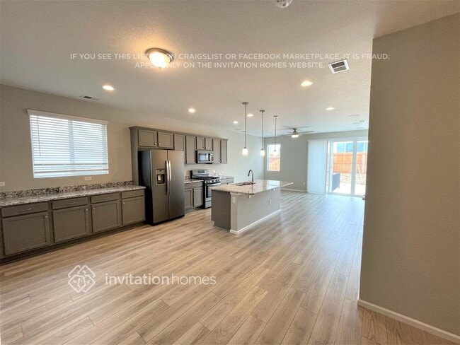 46 S Edge Cliff St in Castle Rock, CO - Foto de edificio - Building Photo