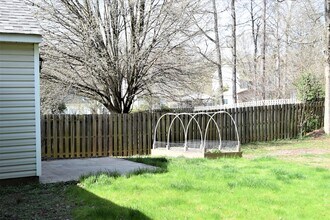 10120 Sparkling Brook Ct in Charlotte, NC - Building Photo - Building Photo