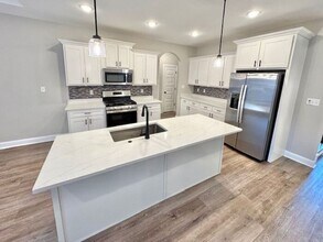 570 Tucker View Dr in Cordova, TN - Building Photo - Building Photo