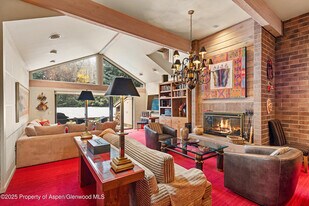 625 S W End St in Aspen, CO - Building Photo