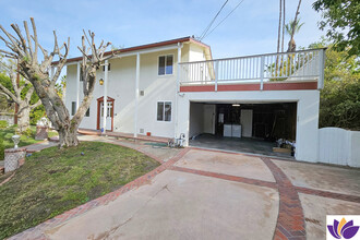 8640 Farralone Ave in West Hills, CA - Building Photo - Building Photo