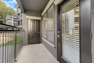 Elan at Bluffview in Dallas, TX - Foto de edificio - Building Photo