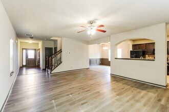 661 Sweet Ashley Way in Loganville, GA - Foto de edificio - Building Photo