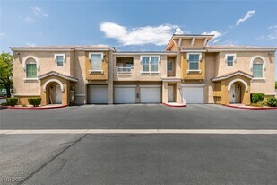 10001 Peace Way in Las Vegas, NV - Building Photo