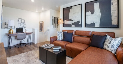 The Meadows at Tutt Village Townhomes in Colorado Springs, CO - Building Photo - Building Photo