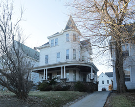 1204 Union St in Schenectady, NY - Building Photo - Building Photo