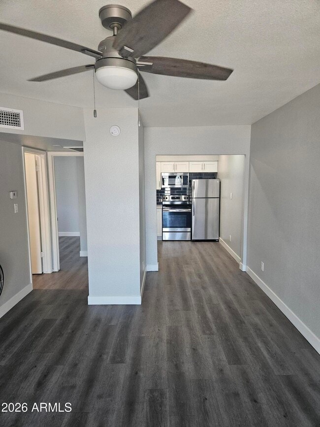 1325 E Vista Ave in Phoenix, AZ - Building Photo - Building Photo