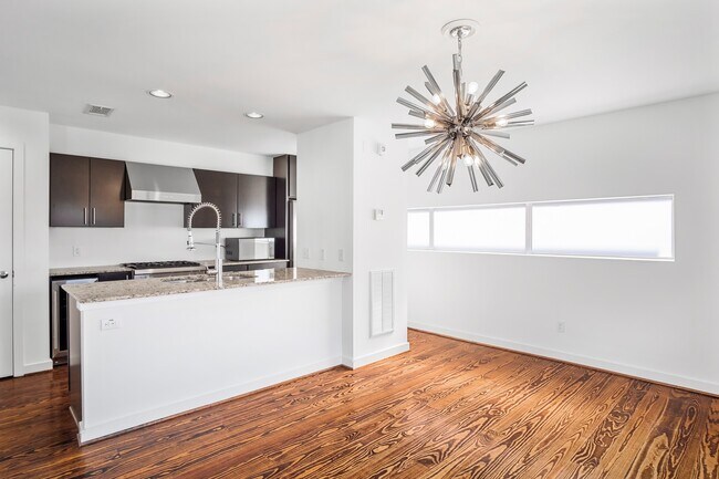 property at 2936 Commerce St