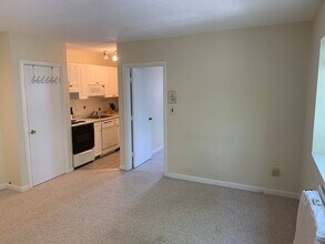 200 Kelton St, Unit 31 in Boston, MA - Building Photo - Building Photo