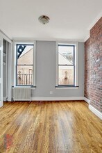 250 Mott St in New York, NY - Building Photo - Building Photo