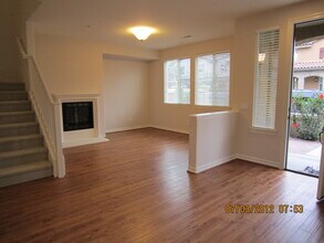 10410 Duxbury Ln in San Diego, CA - Building Photo - Building Photo