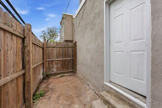 2318 N Beechwood St in Philadelphia, PA - Building Photo - Building Photo