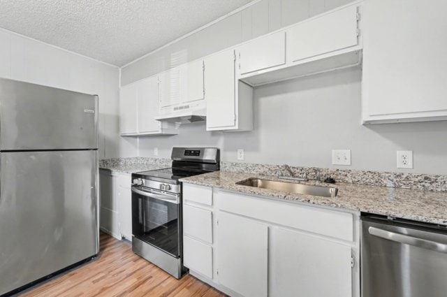 property at 1045 S Happy Hollow Rd