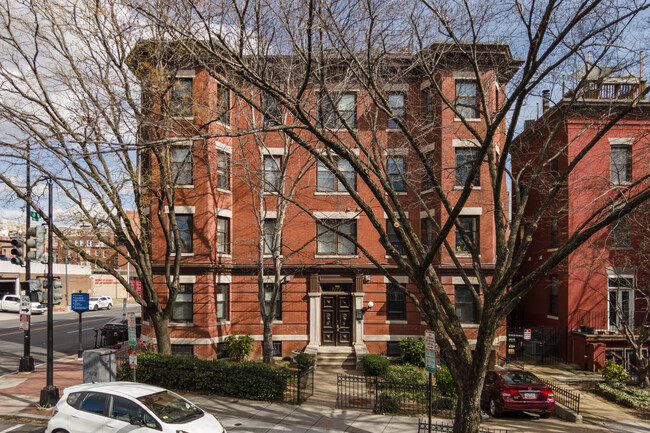 1939 17th St NW in Washington, DC - Building Photo - Building Photo