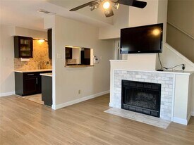 2240 Tarpley Rd in Carrollton, TX - Building Photo