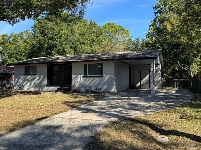 property at 5253 Kylan Dr N