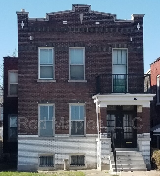 property at 3421 Iowa Ave