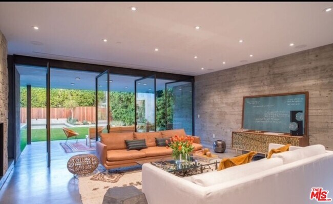 800 Orlando Ave in Los Angeles, CA - Building Photo - Building Photo