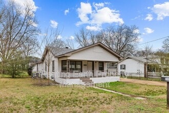 2419 Circle Dr in Hueytown, AL - Building Photo - Building Photo