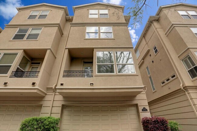 property at 1515 Hyde Park Blvd