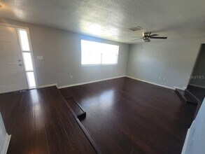 6032 12th Ave in New Port Richey, FL - Building Photo - Building Photo